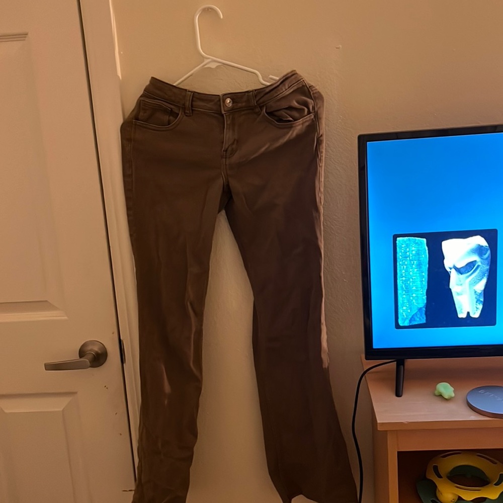 low waist theyre so cute I just wesr more baggy clothes now